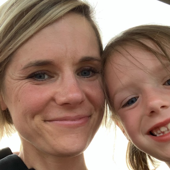 Meet your Posher, Vanessa - Picture 1 of 1